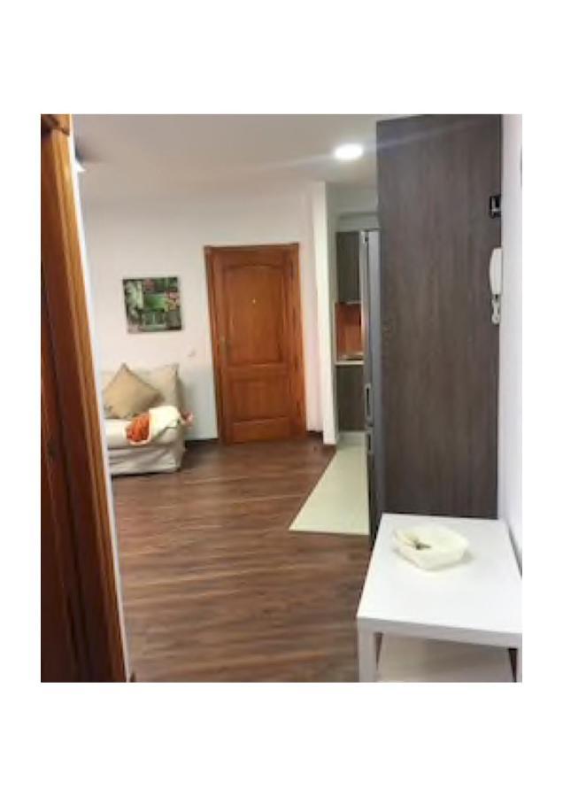 Apartamentos Cerca Del Aeropuerto إيخينيو المظهر الخارجي الصورة