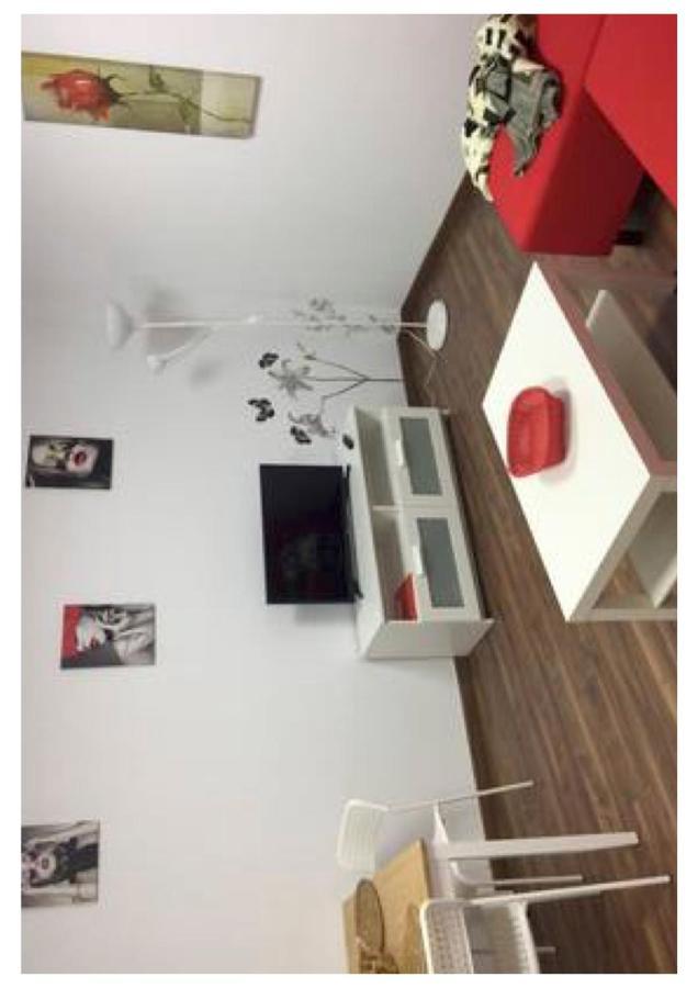 Apartamentos Cerca Del Aeropuerto إيخينيو المظهر الخارجي الصورة